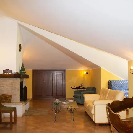 Casa Tronola